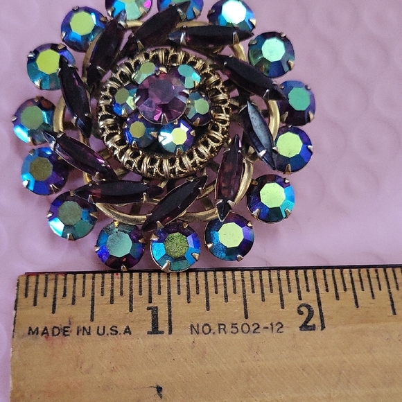 Aurora Borealis And Navette Rhinestone Vintage Brooch - Picture 4 of 4